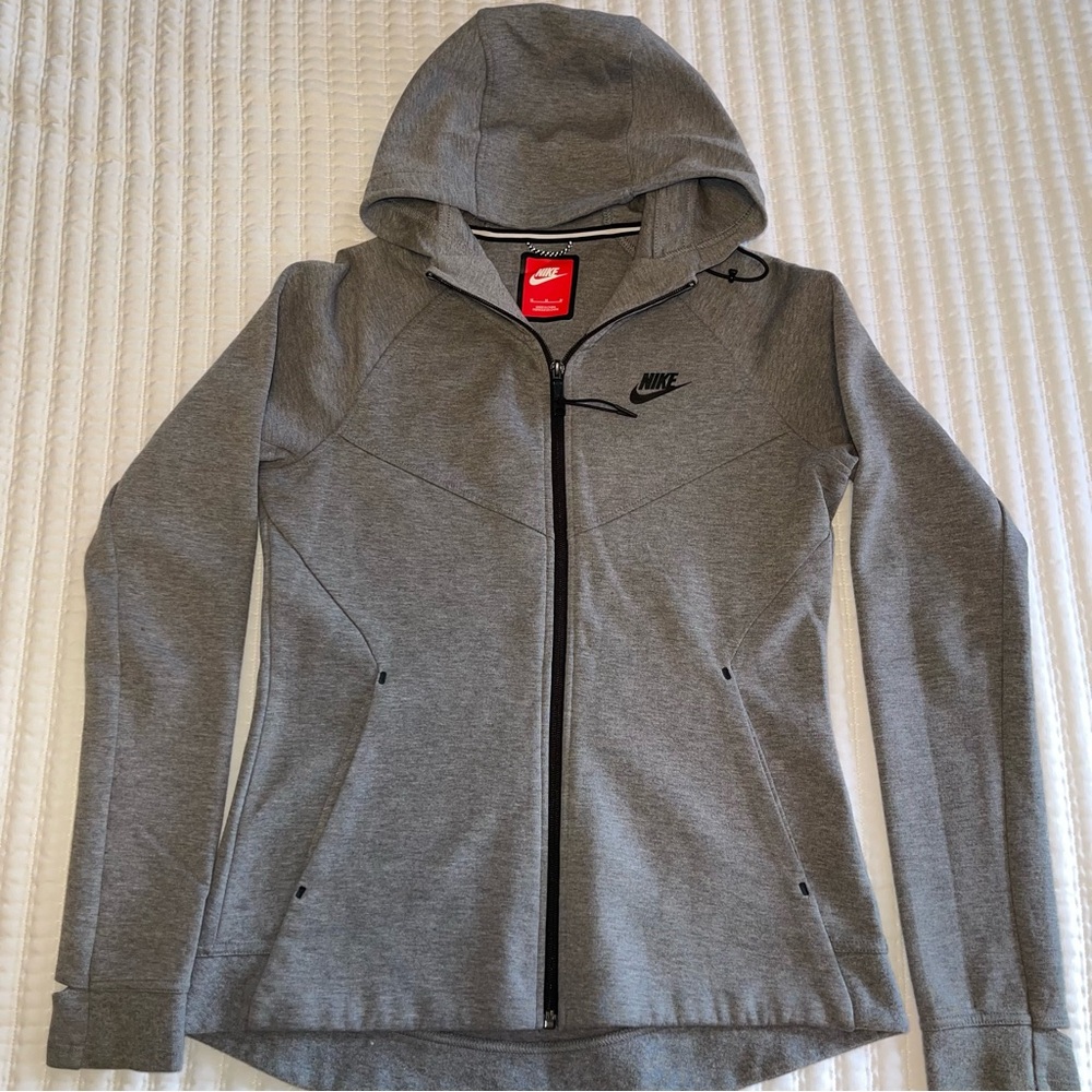 Nike Women's Gray Tech Fleece